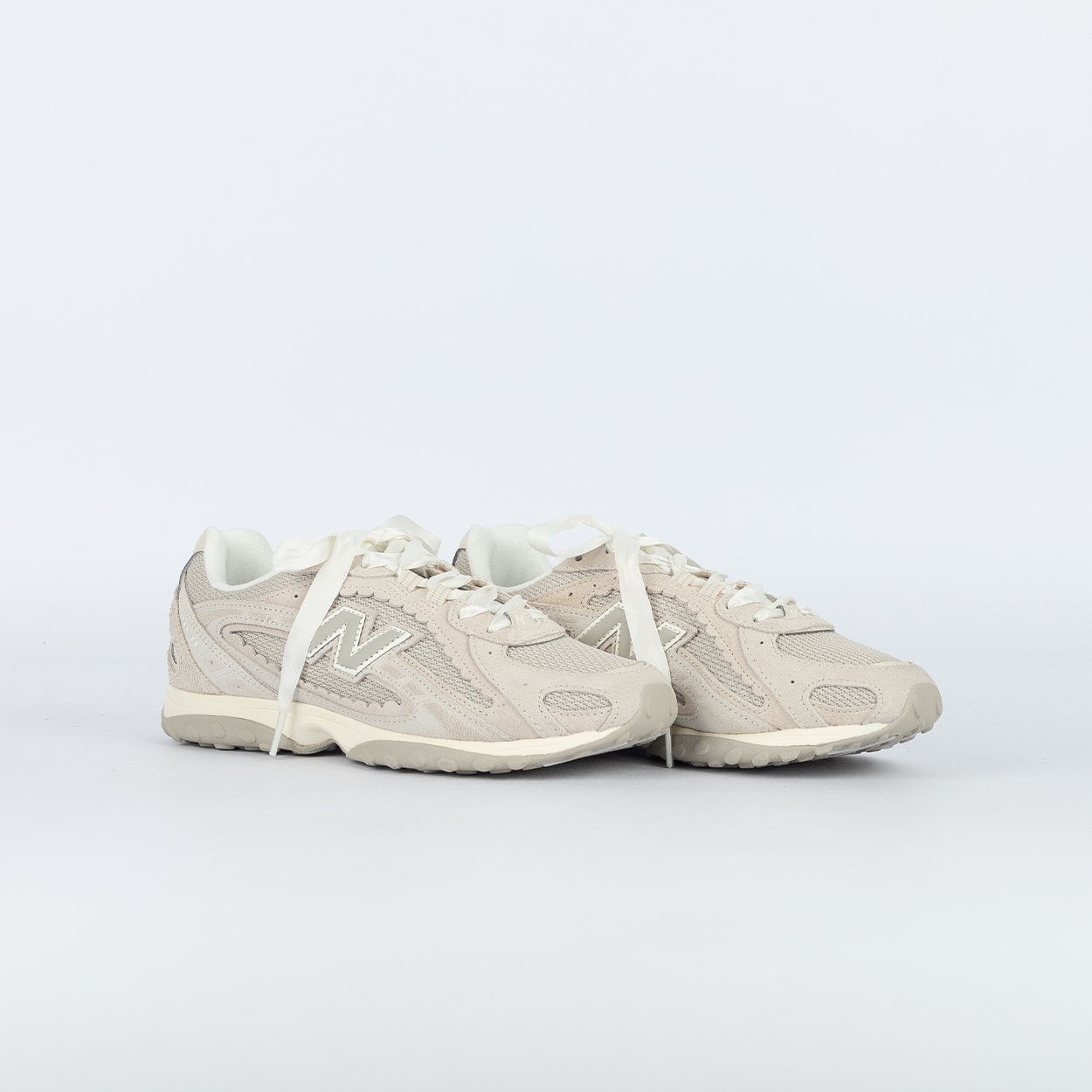 Tênis New Balance 204L Bege Claro Bege U204L2SZ