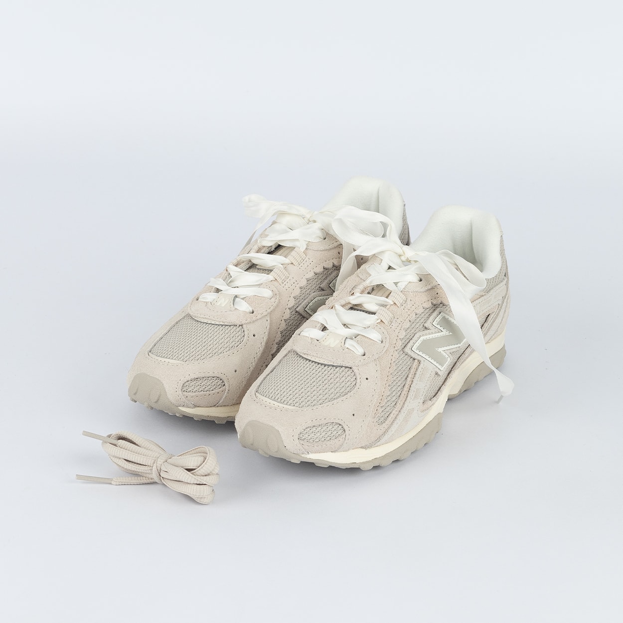 Tênis New Balance 204L Bege Claro Bege U204L2SZ