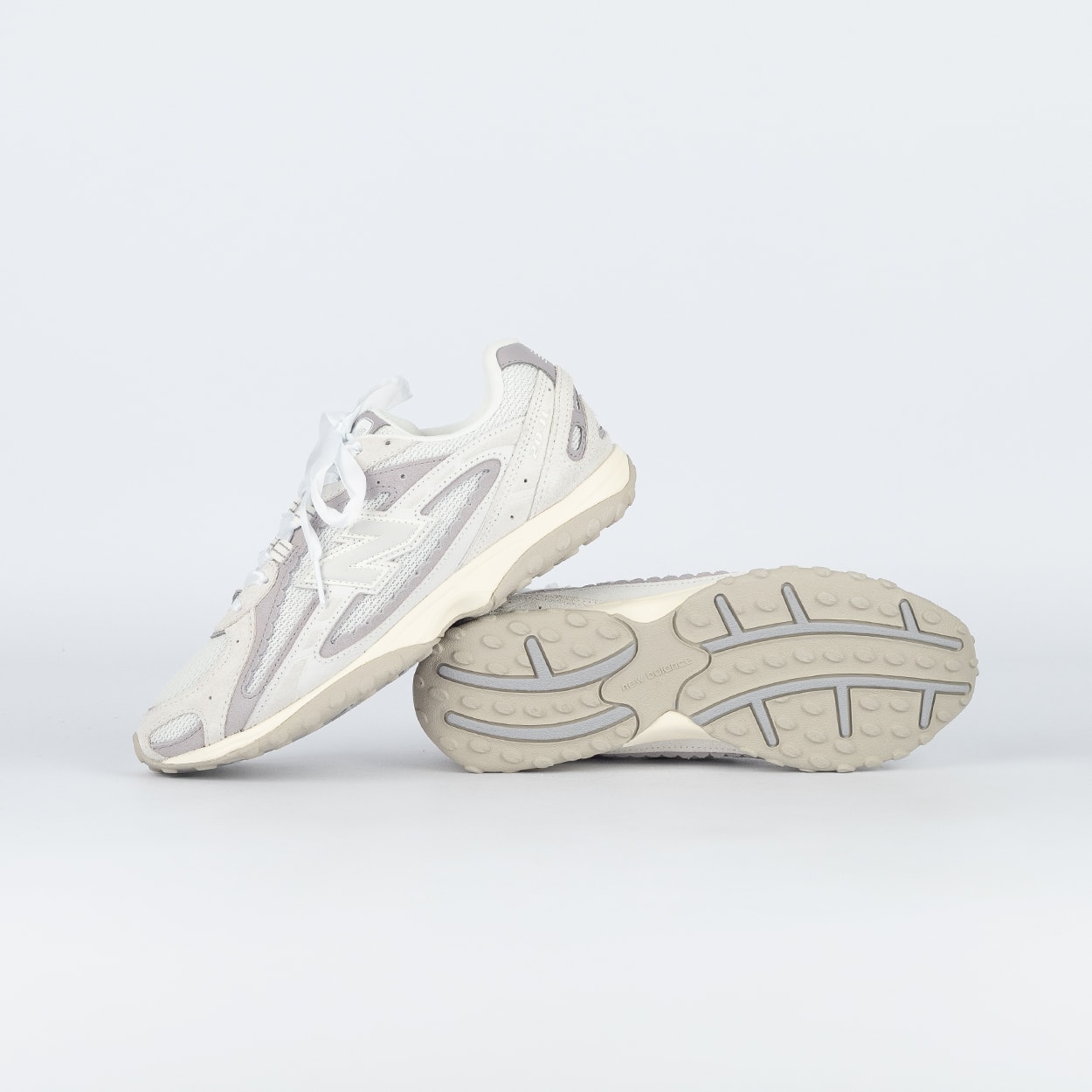 Tênis New Balance 204L Branco Off Cinza U204L6A6