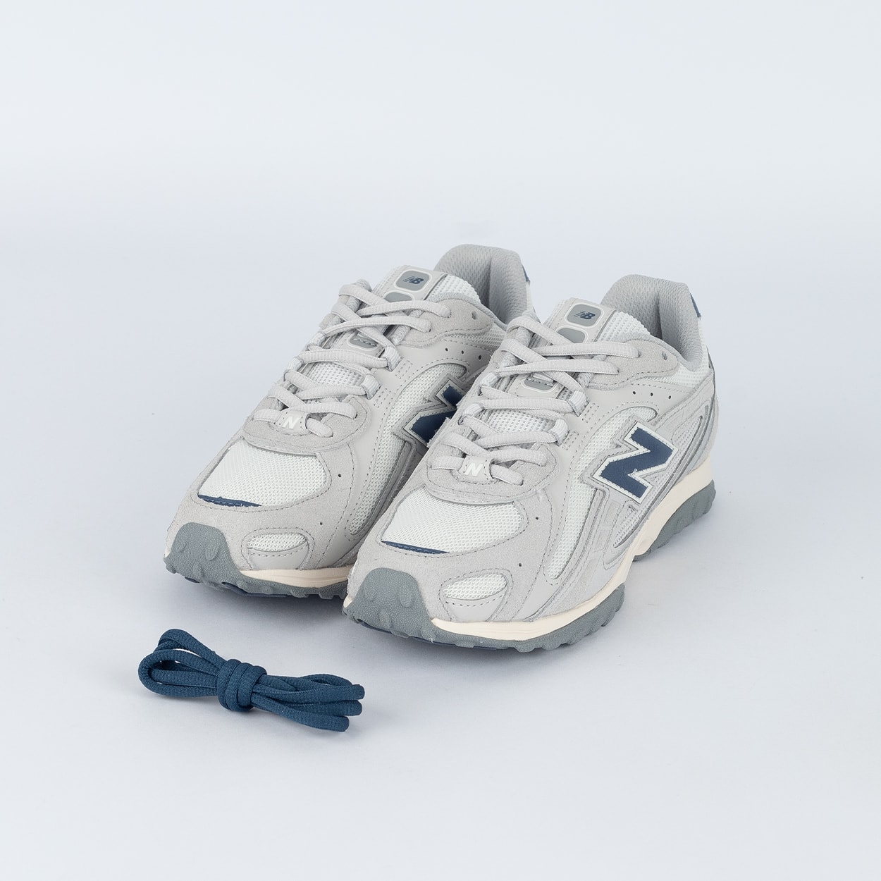 Tênis New Balance 204L Cinza U204L4HH