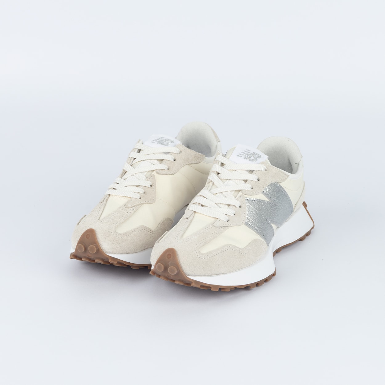Tênis New Balance 327 V1 Branco Off Prata W327755