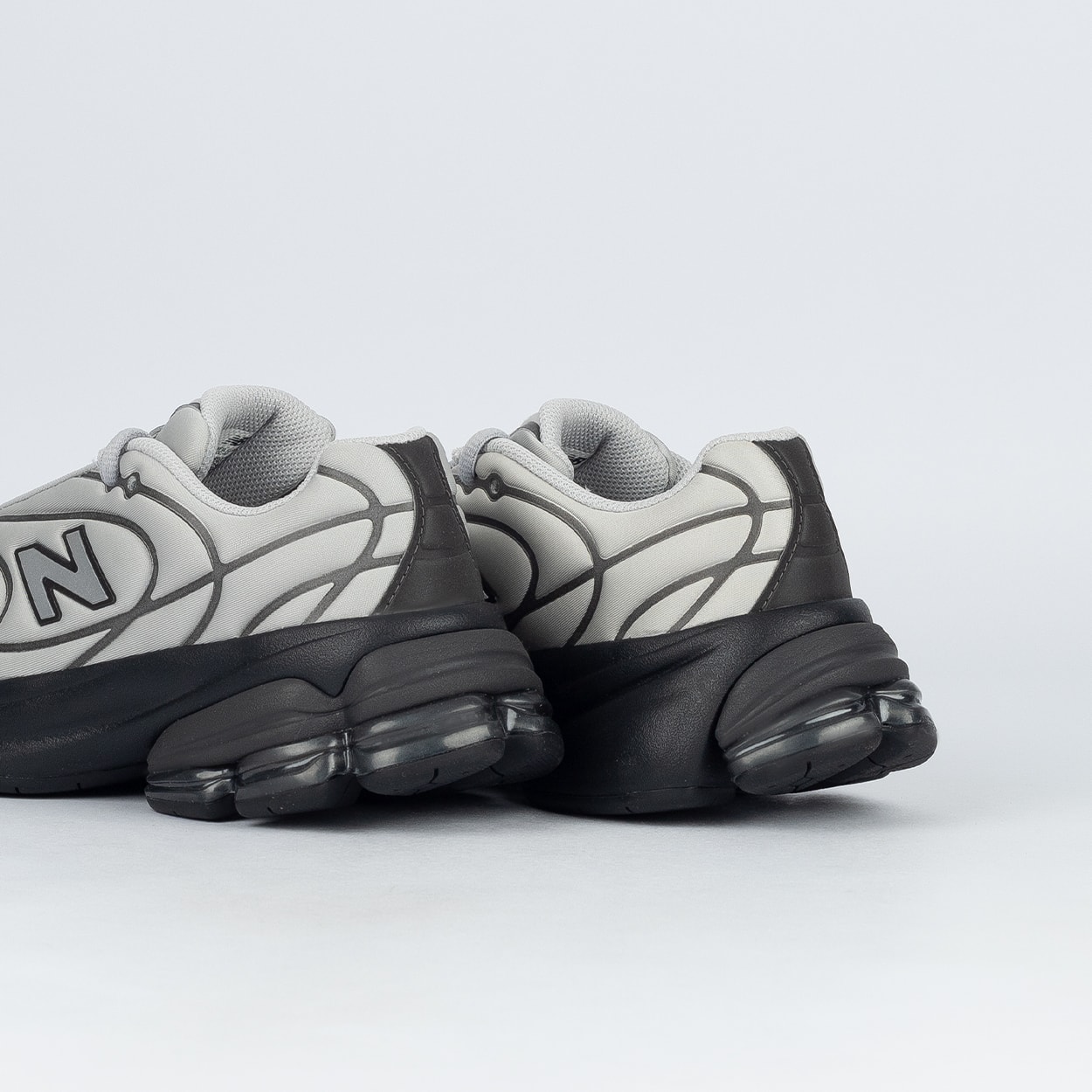 Tênis New Balance 5030 Cinza Preto Metalizado U50303L3