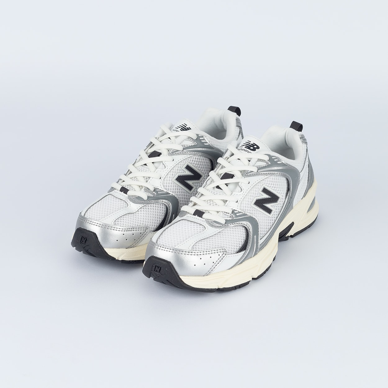 Tênis New Balance 530 Branco Prata Preto U530ESA