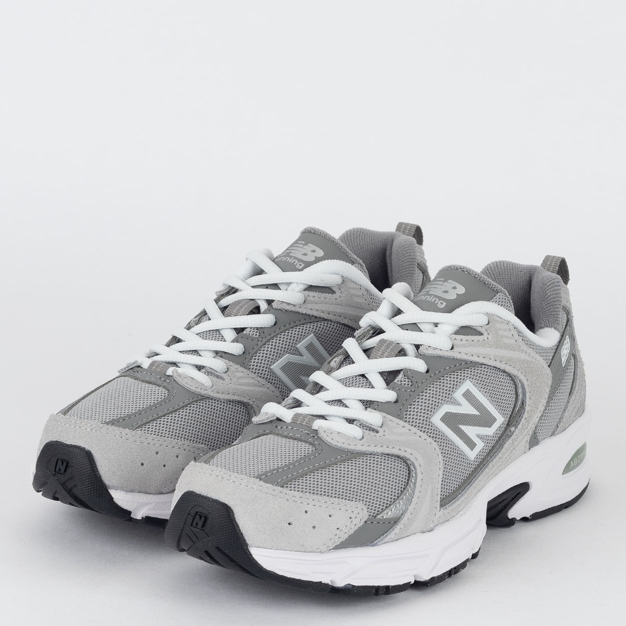 Tênis New Balance 530 Cinza Claro MR530CK