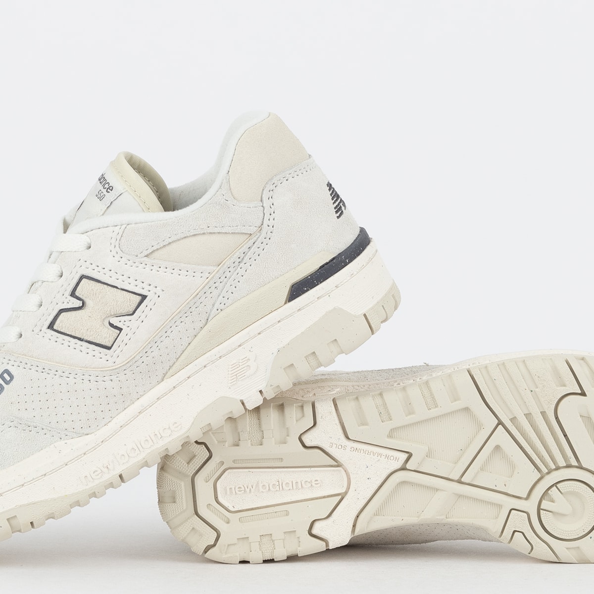 Tênis New Balance 550 Sea Salt Dark Arctic Grey BBW550RF