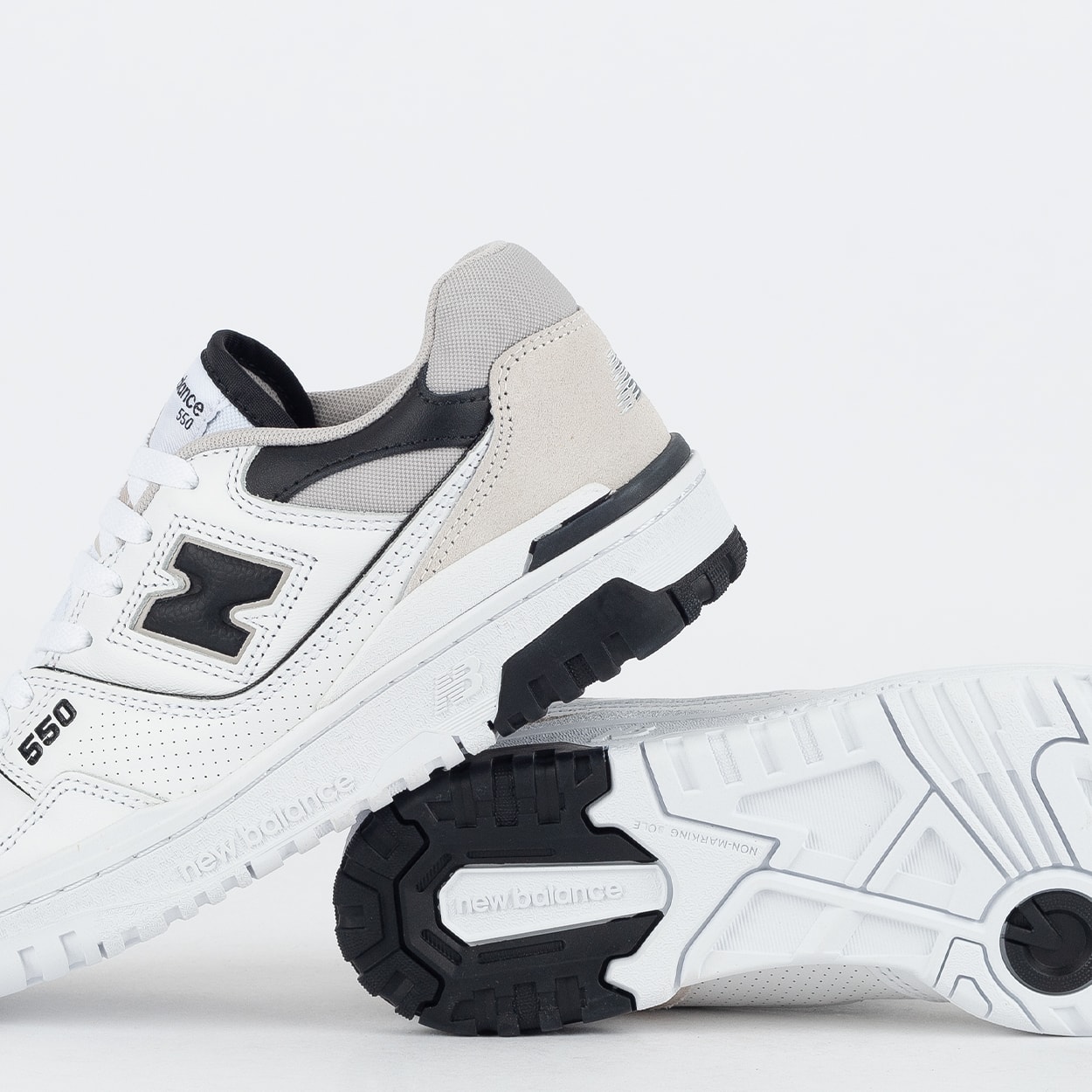 Tênis New Balance 550 White Black BB550ESI