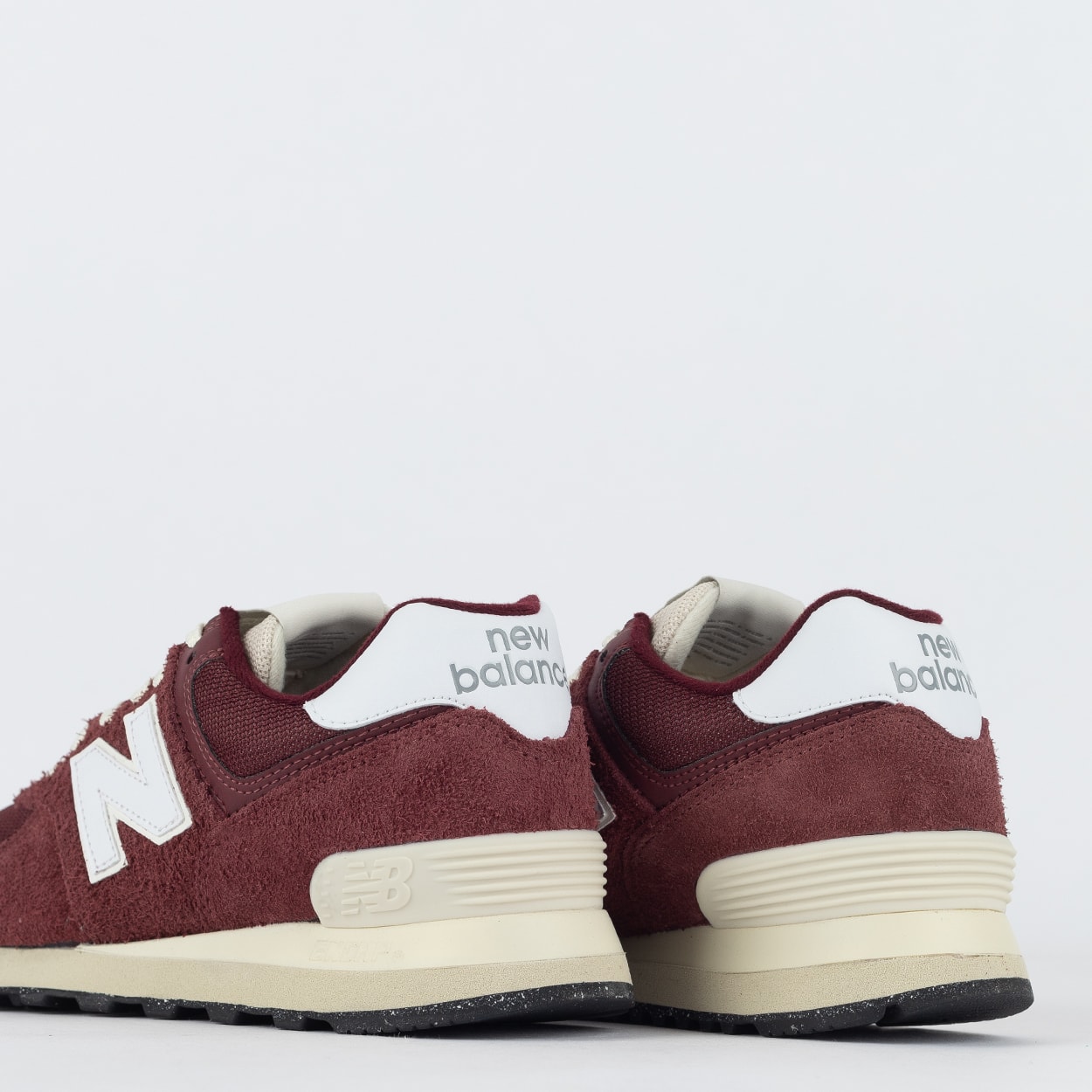 Tênis New Balance 574 V2 Wine Angora U574YC2