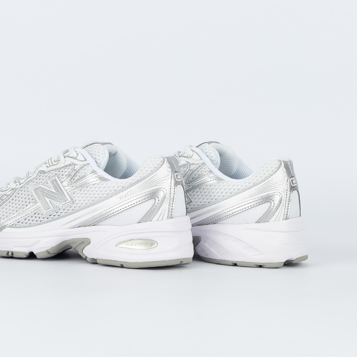 Tênis New Balance 740 Branco Prata U740WM2