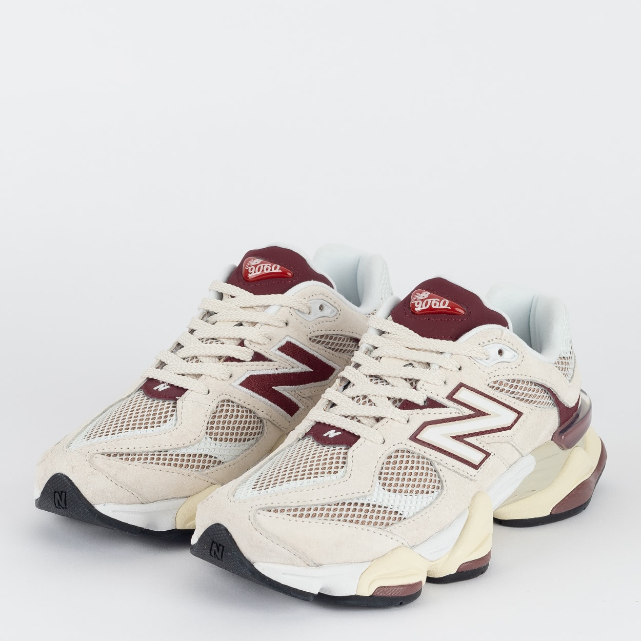Tênis New Balance 9060 Bege Bordo U9060PSD