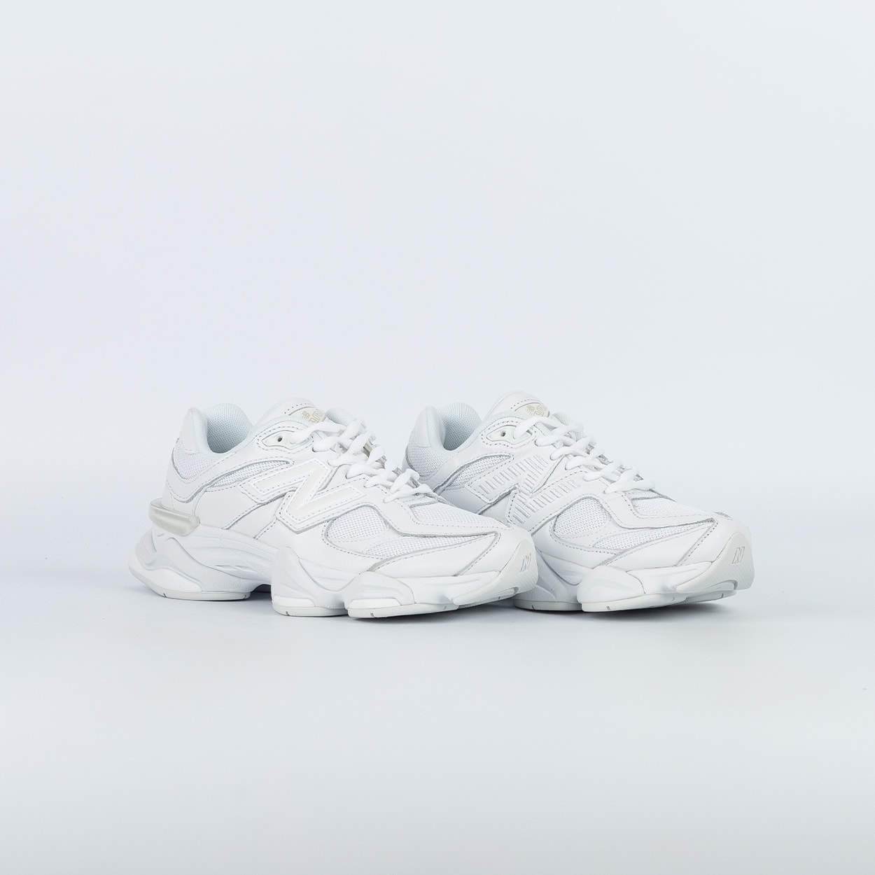 Tênis New Balance 9060 Branco U9060NRJ
