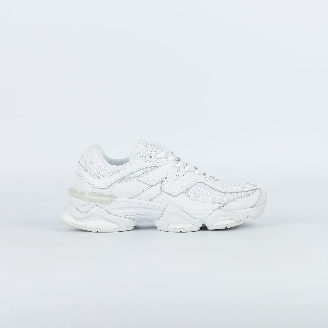 Tênis New Balance 9060 Branco U9060NRJ Tênis New Balance 9060 Branco U9060NRJ