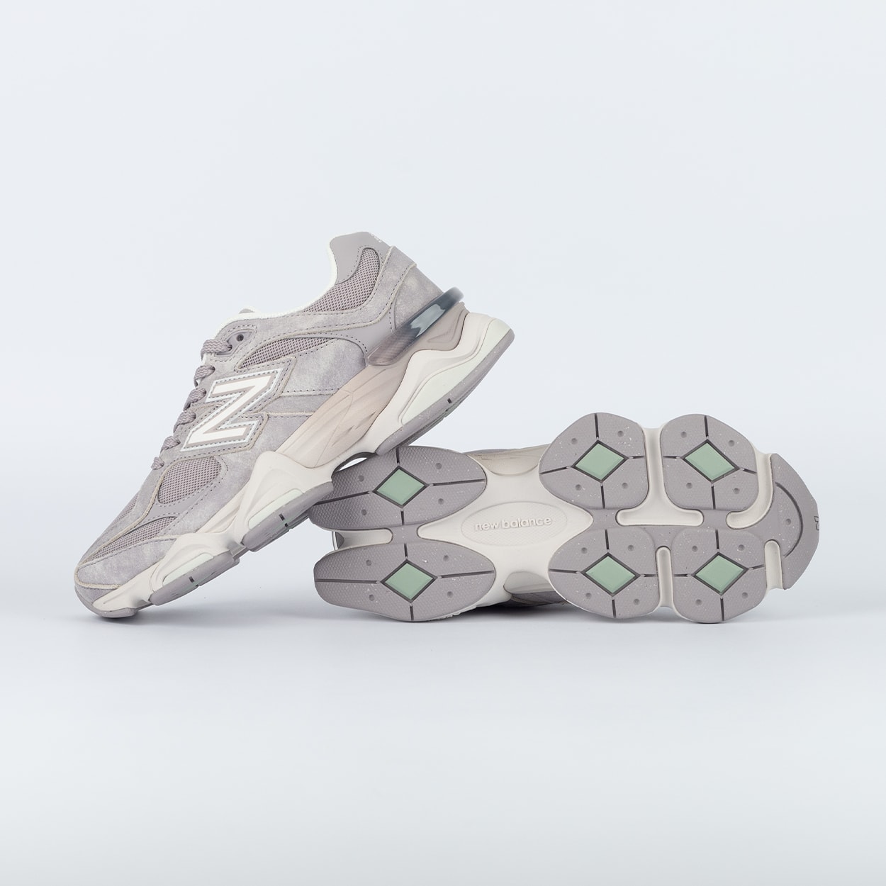 Tênis New Balance 9060 Cinza Bege Claro U906087O
