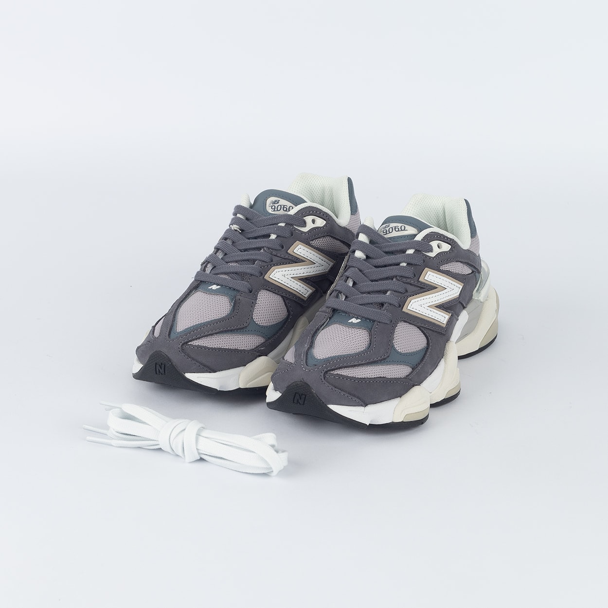 Tênis New Balance 9060 Grafite Marinho U9060528