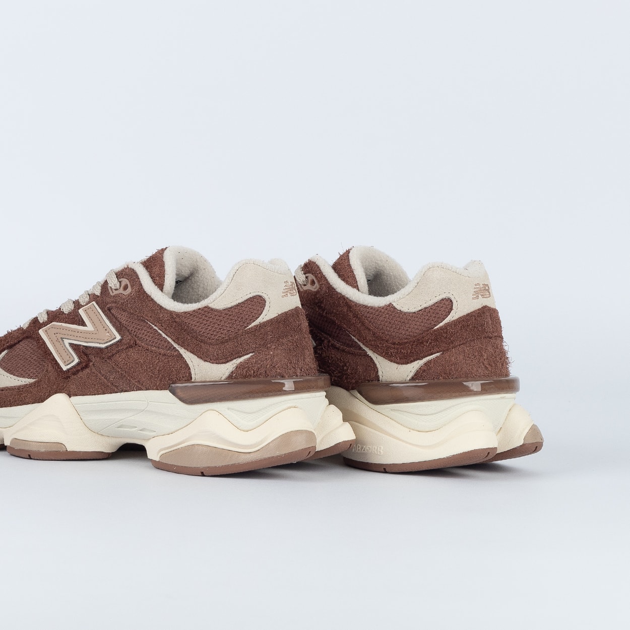 Tênis New Balance 9060 Marrom U9060CCC