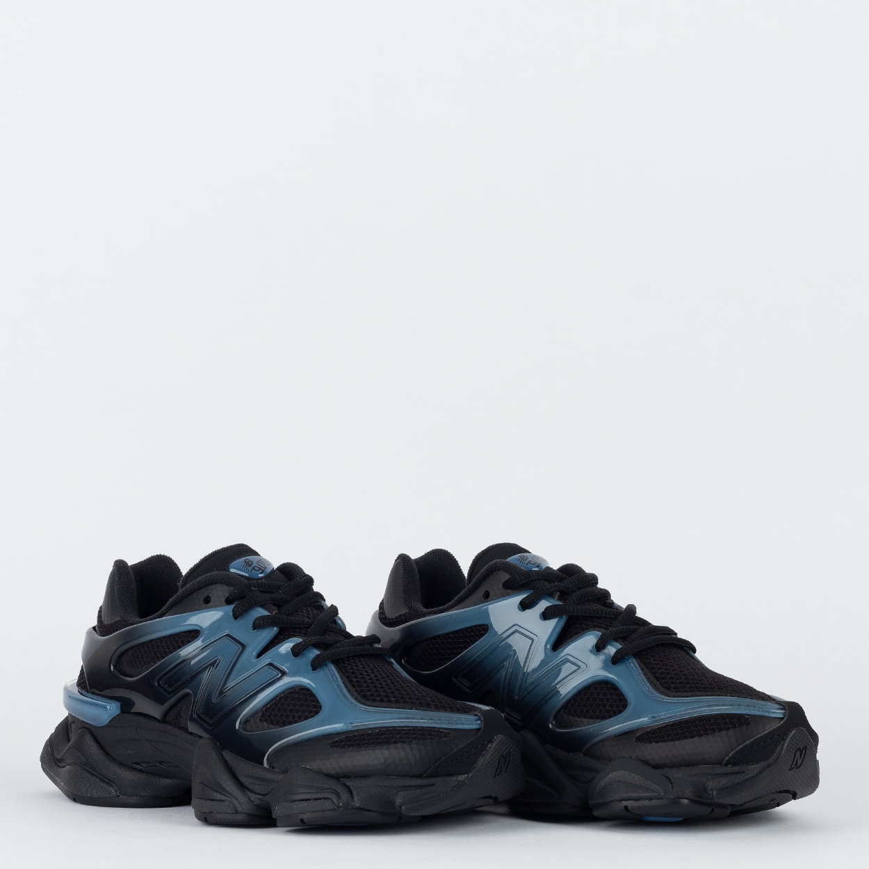 Tênis New Balance 9060 Preto Azul U9060IDW