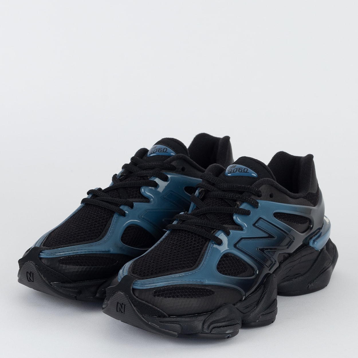 Tênis New Balance 9060 Preto Azul U9060IDW