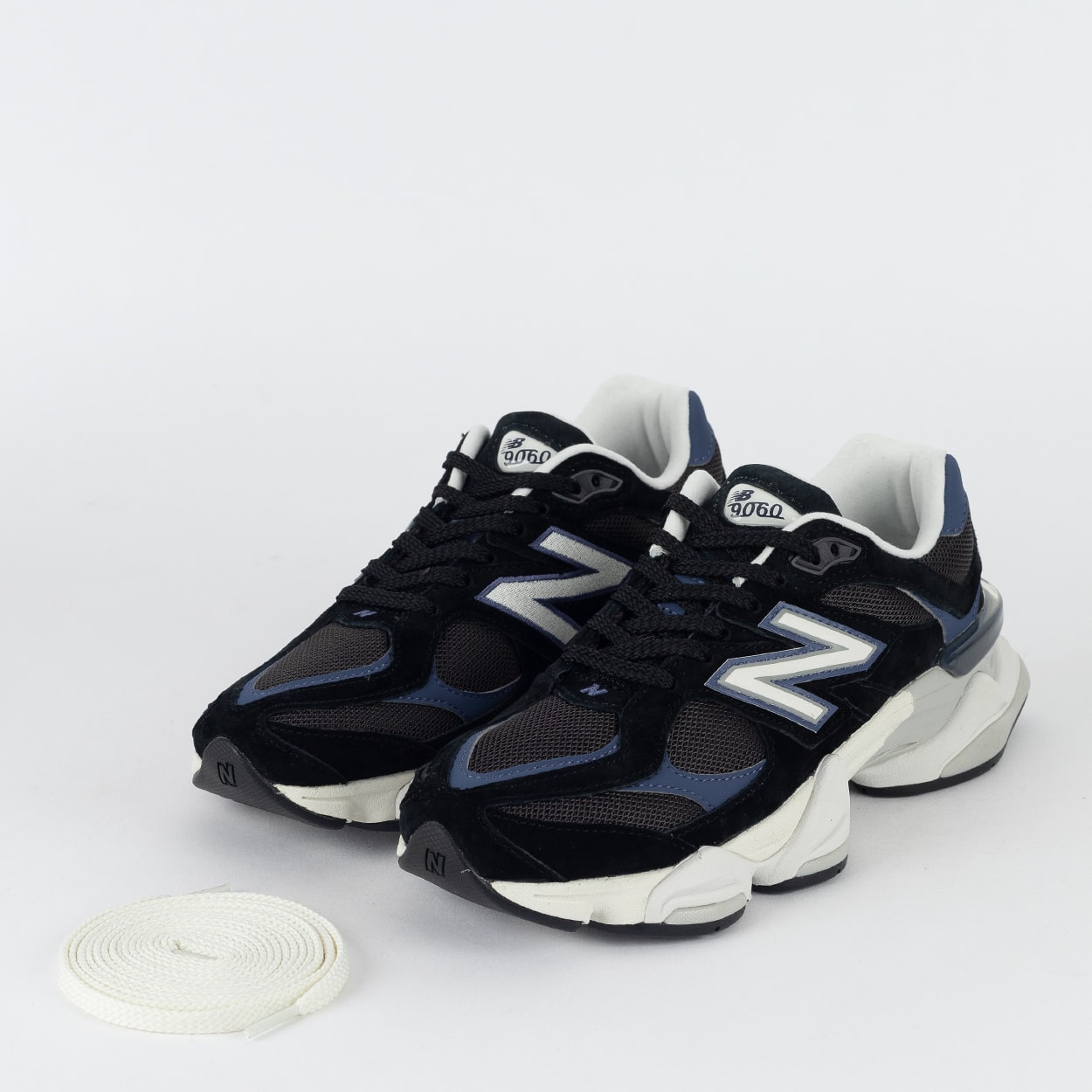 Tênis New Balance 9060 Preto Marinho U9060EEO