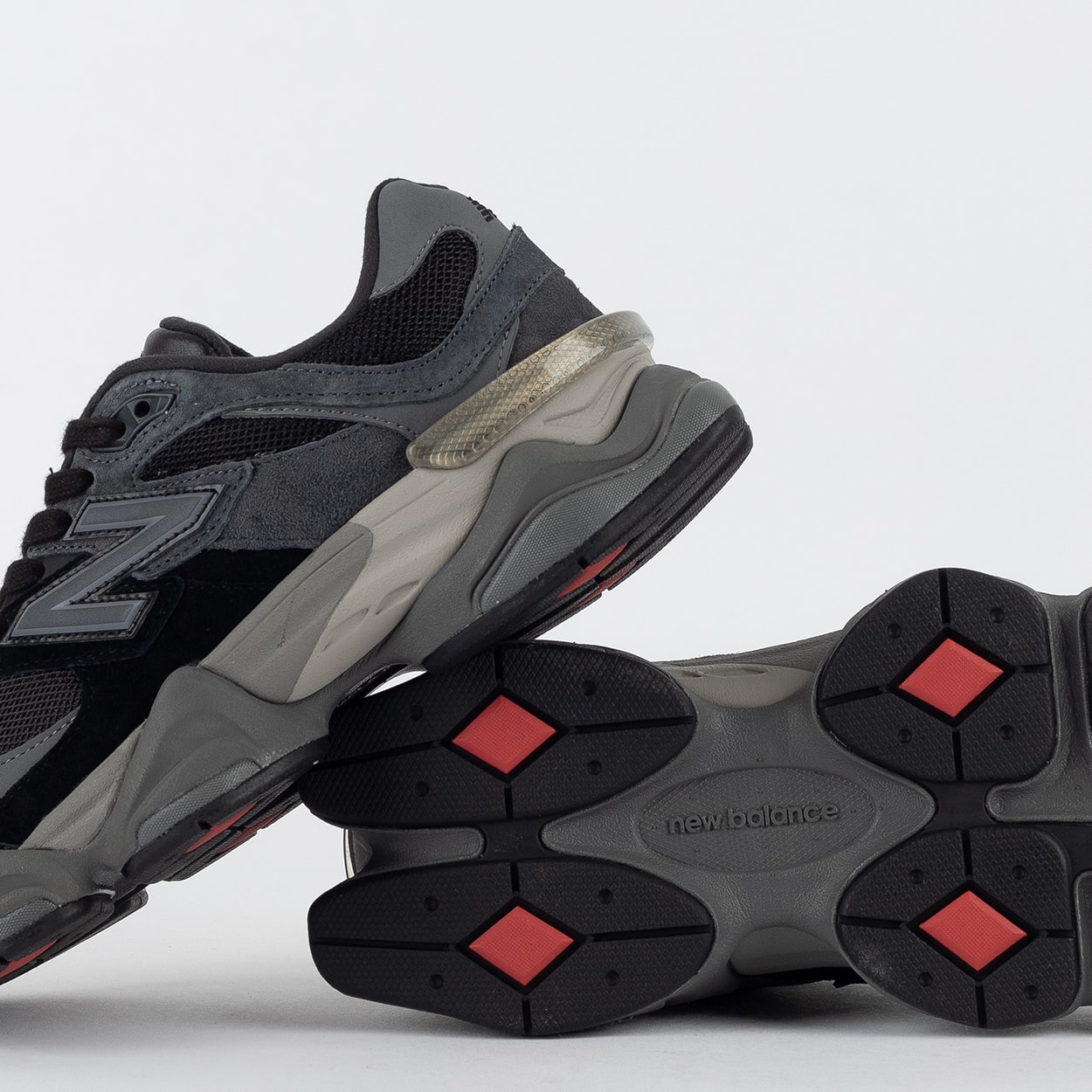 Tênis New Balance 9060 Preto Taupe U9060BLK