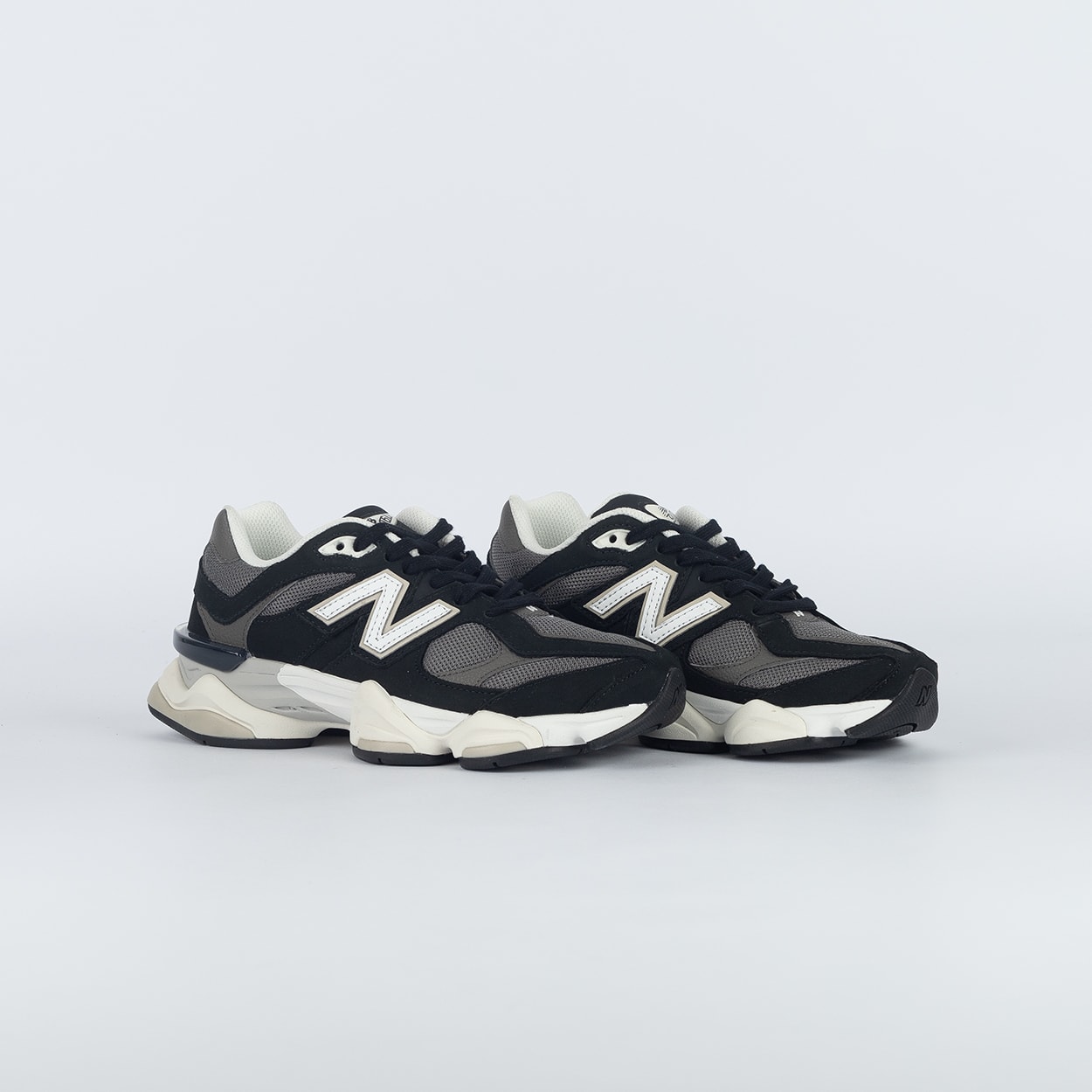 Tênis New Balance 9060 Preto Verde Musgo U9060510