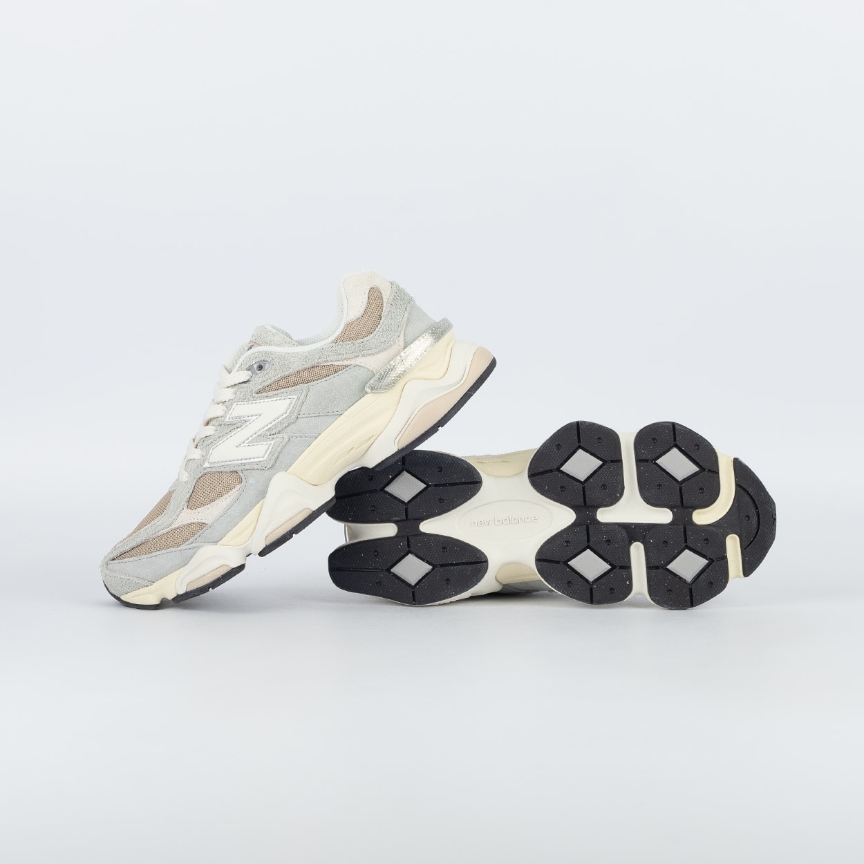 Tênis New Balance 9060 Verde Acinzentado Bege U9060440