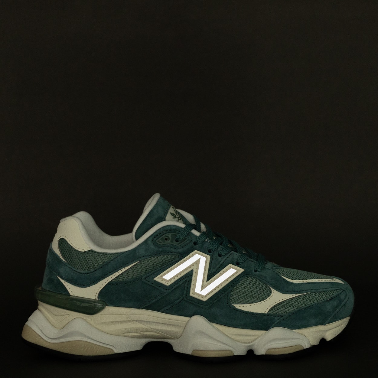 Tênis New Balance 9060 Verde Escuro U9060EEK