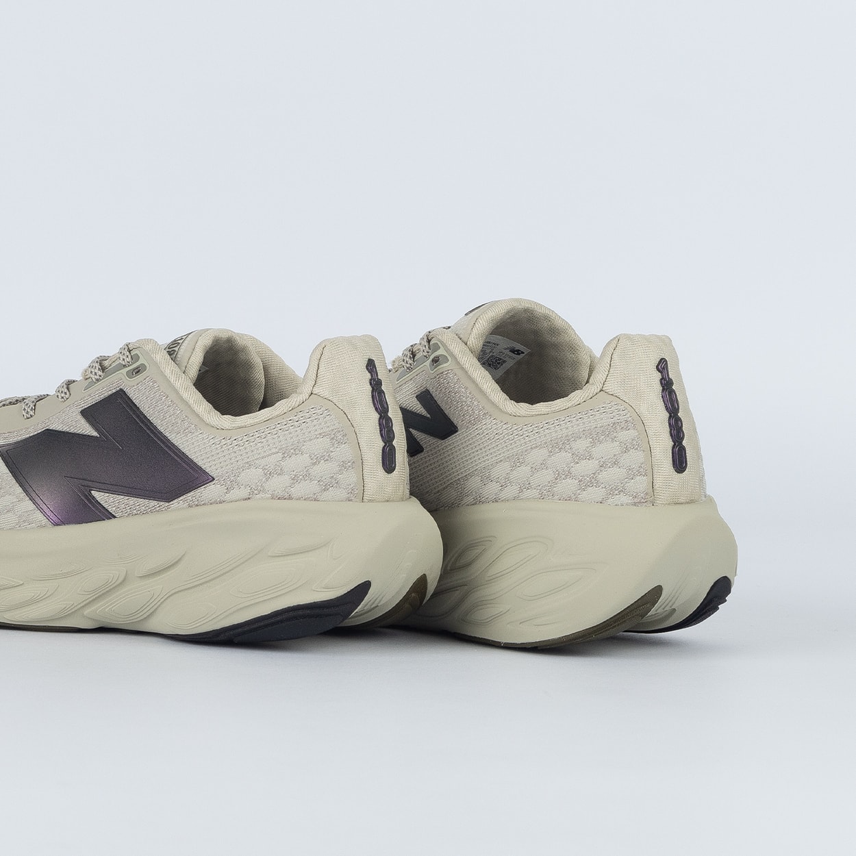 Tênis New Balance Fresh Foam X 1080 V14 Bege W108014K