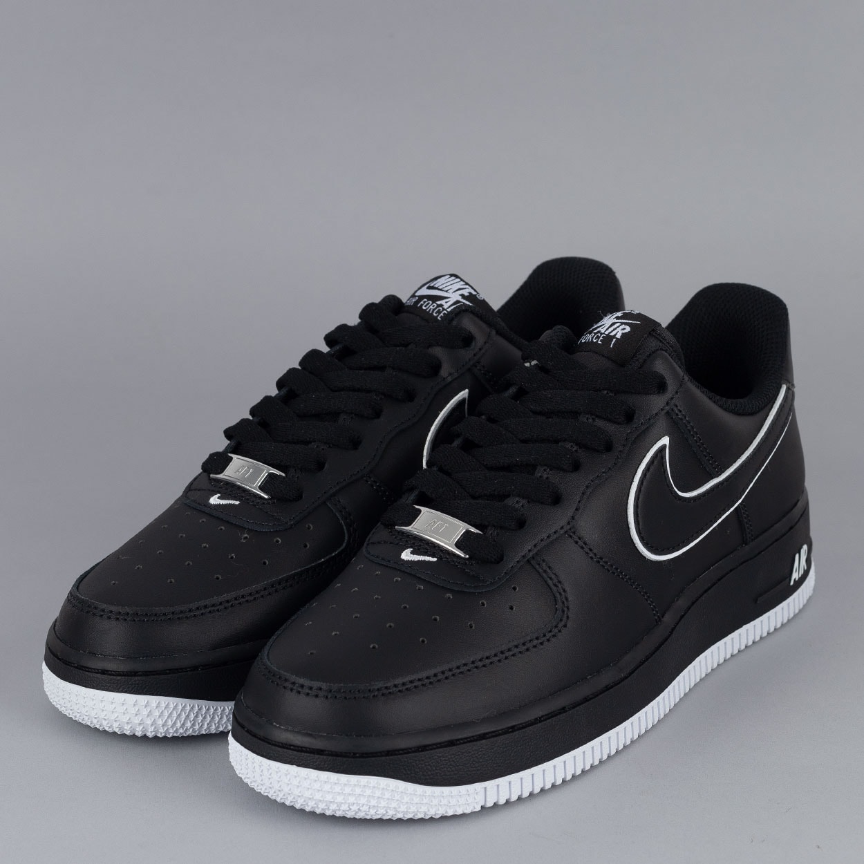 Tênis Nike Air Force 1 07 Black White Black DV0788-002