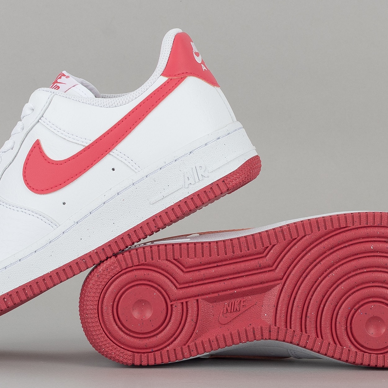 Nike air force 1 feminino vermelho hotsell