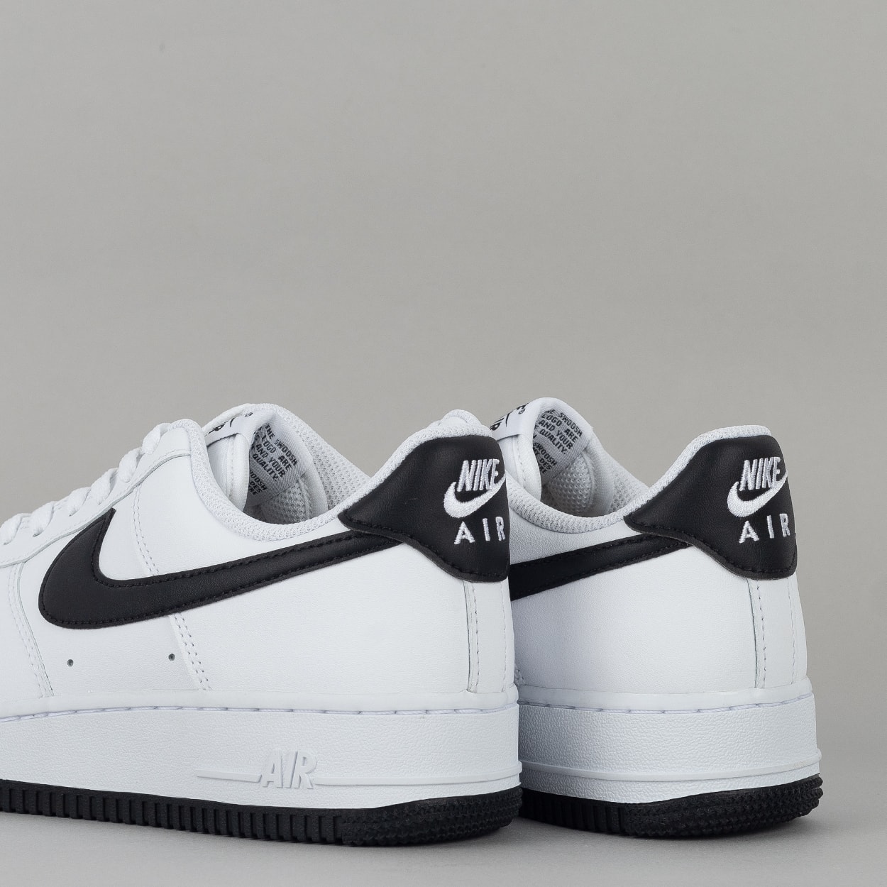 Tênis Nike Air Force 1 07 White Black FQ4296-101