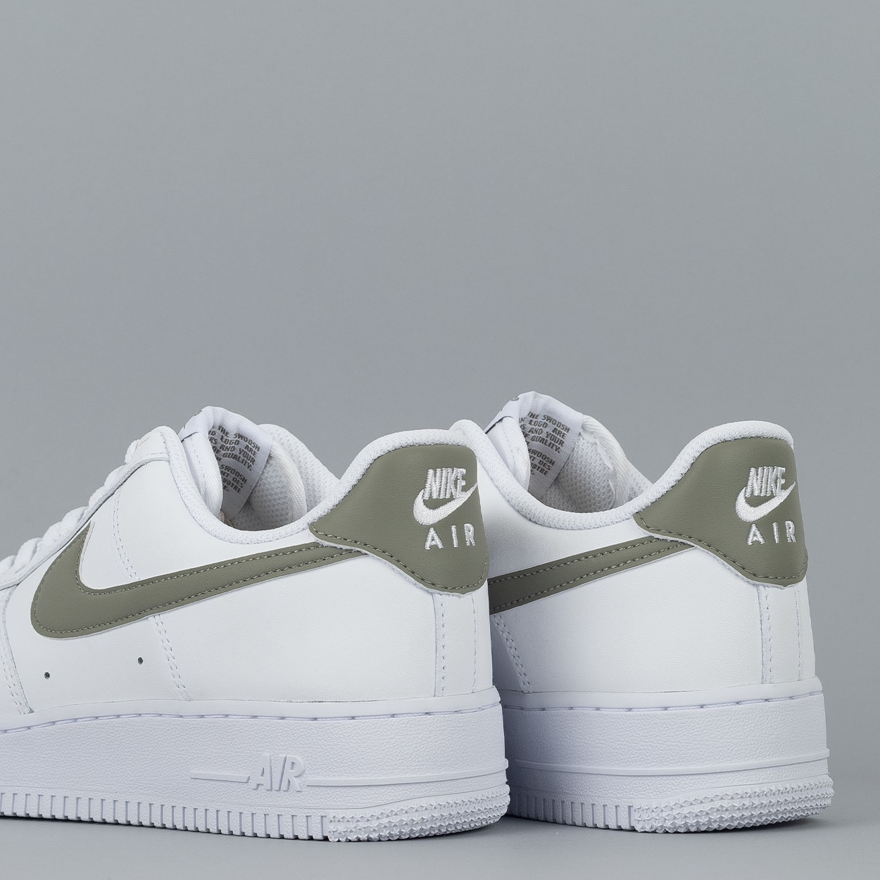 Tênis Nike Air Force 1 07 White Light Army FJ4146-116