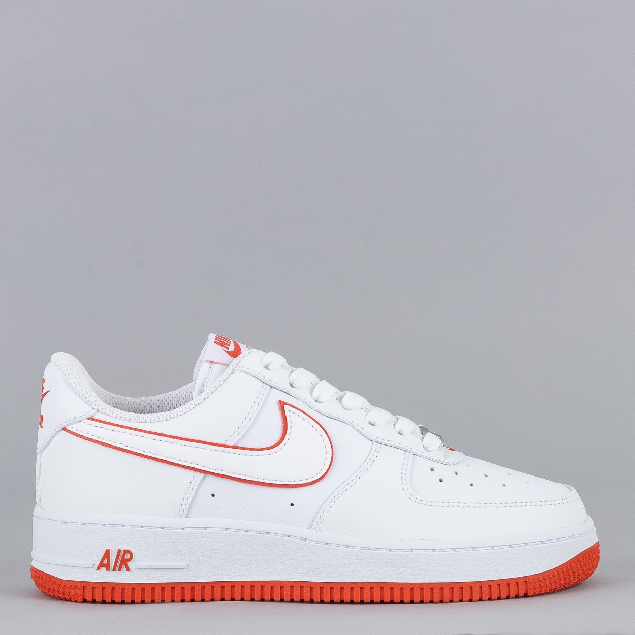 Nike air sale force shoes white