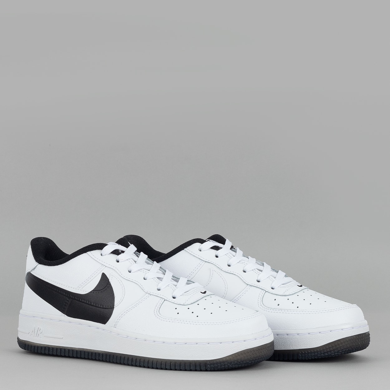 Tênis Nike Air Force 1 Sage Low Black Black White AR5339-002 Tênis Nike Air Force 1 Sage Low Black Black White AR5339-002