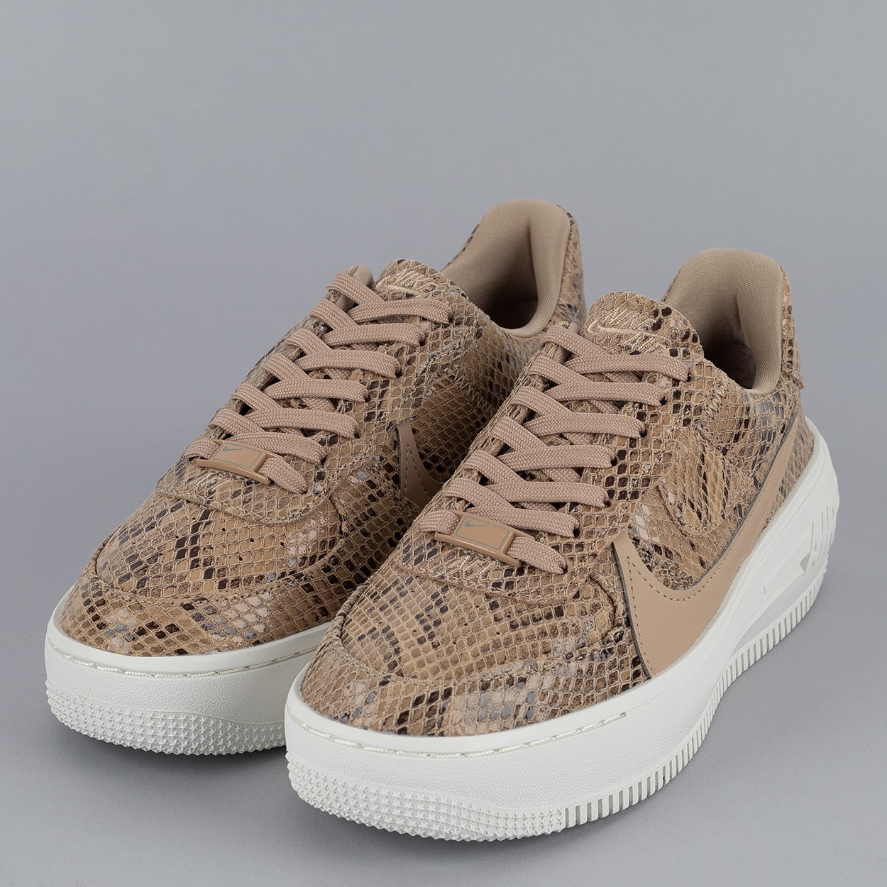 Nike air force 1 best sale snake print