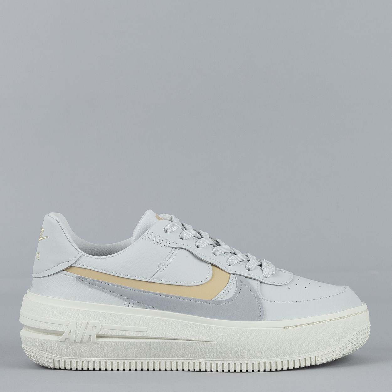 nike air force 1 photon