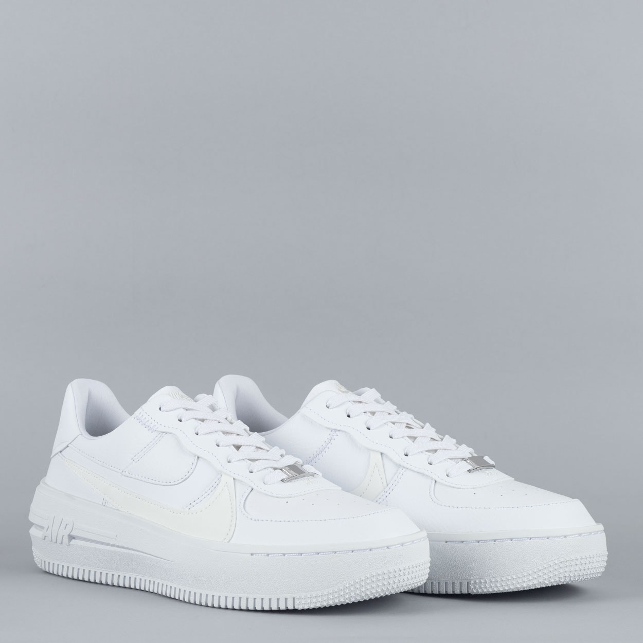 Nike branco hot sale lançamento