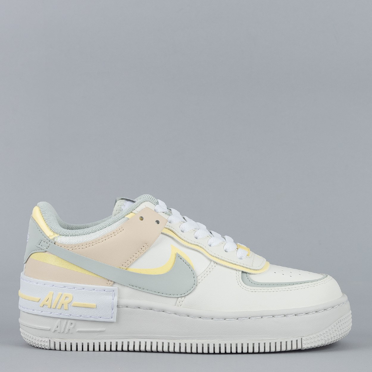 Pastel yellow nike hot sale air force 1