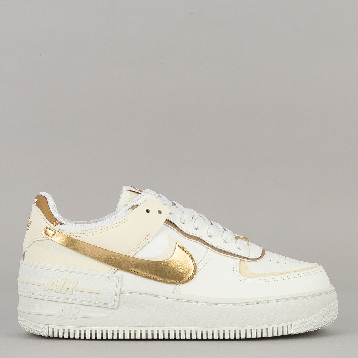 Tênis Nike Air Force 1 Shadow Sail Metallic Gold DZ1847-108