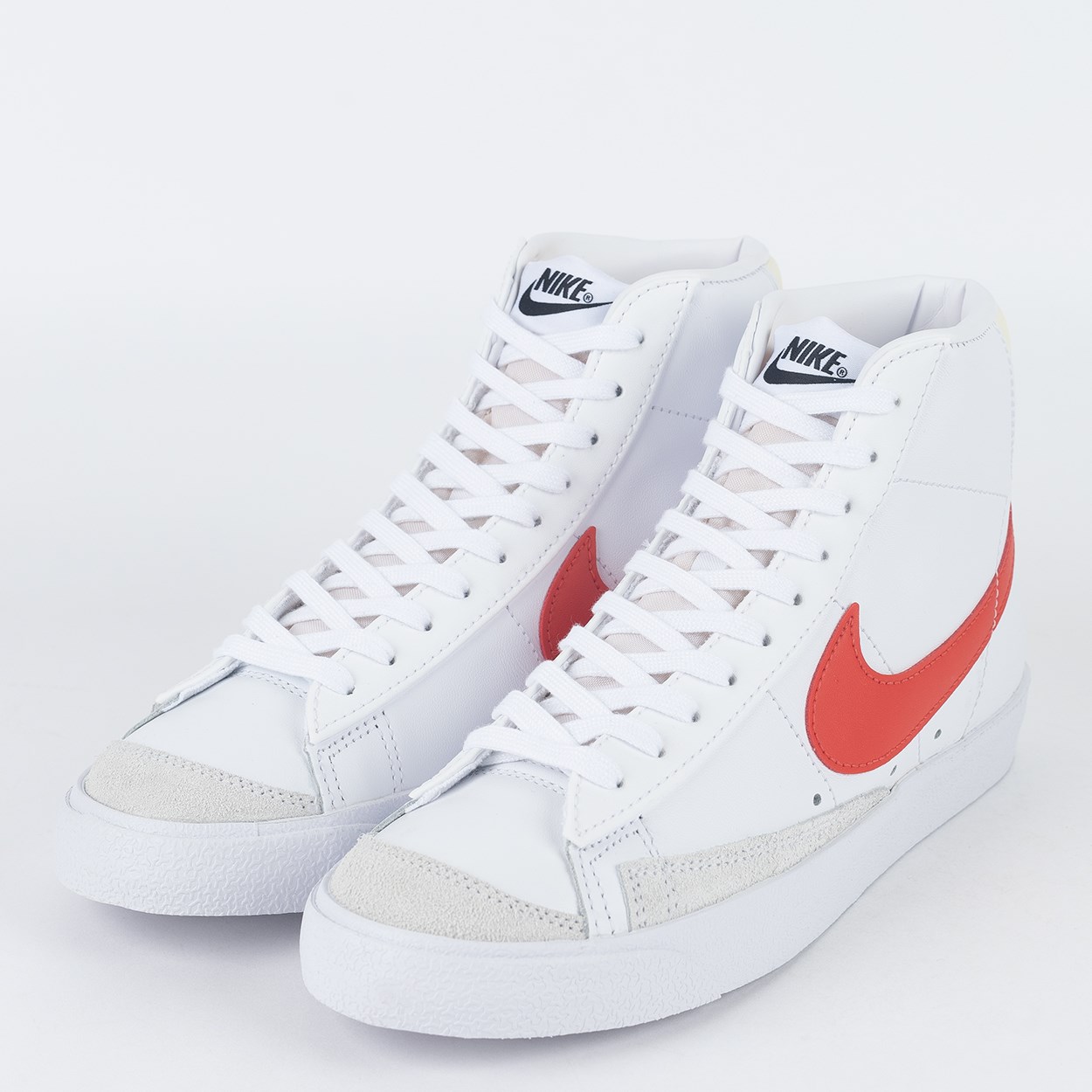 Nike mid blazer store 77 red