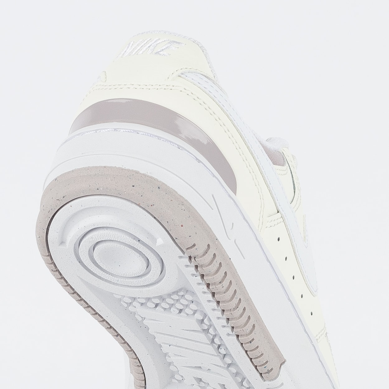 Tênis Nike Gamma Force Sail White Platinum DX9176-114