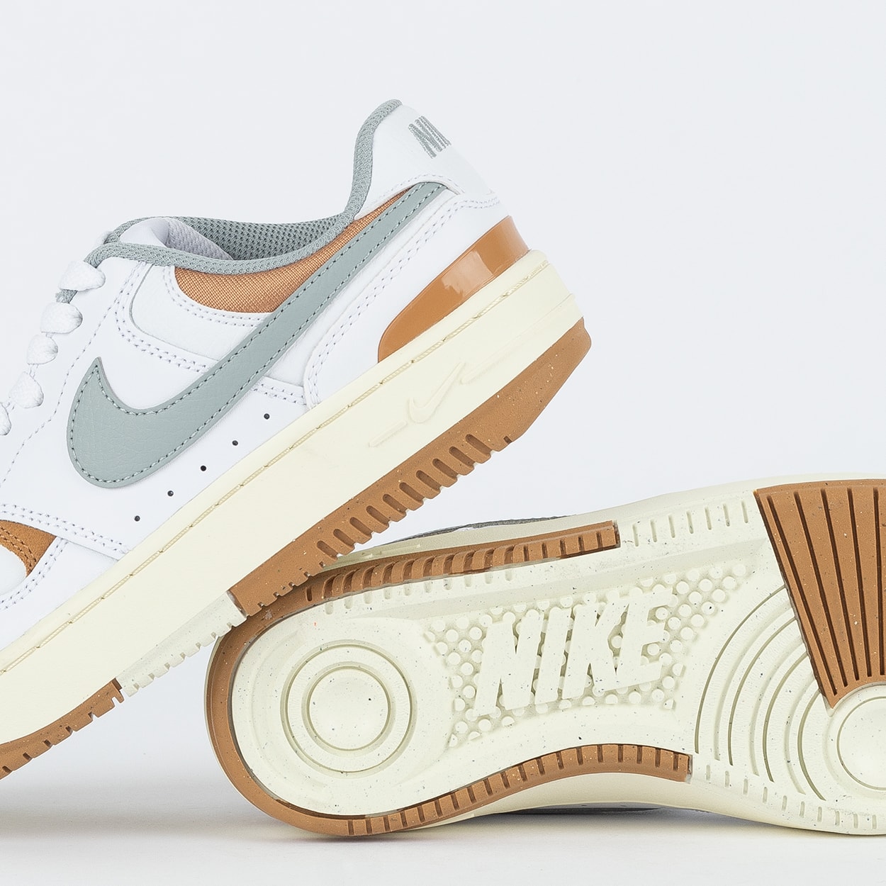 Tênis Nike Gamma Force White Light Pumice DX9176-112