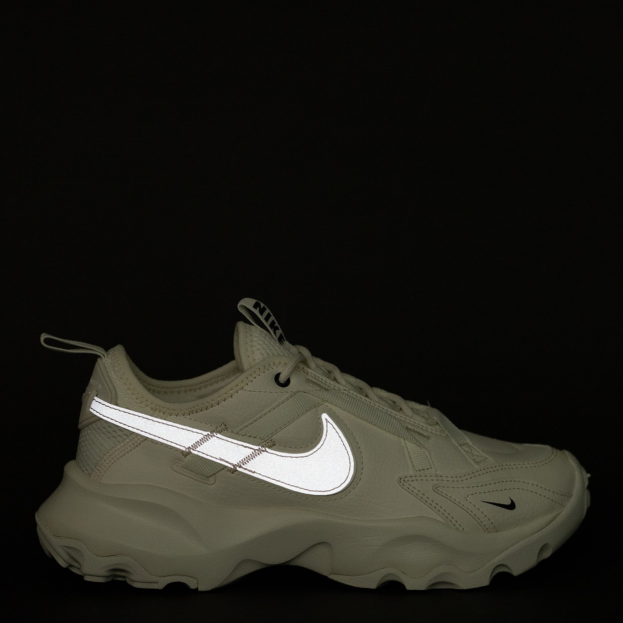 Tênis Nike TC 7900 Sail DD9682-100