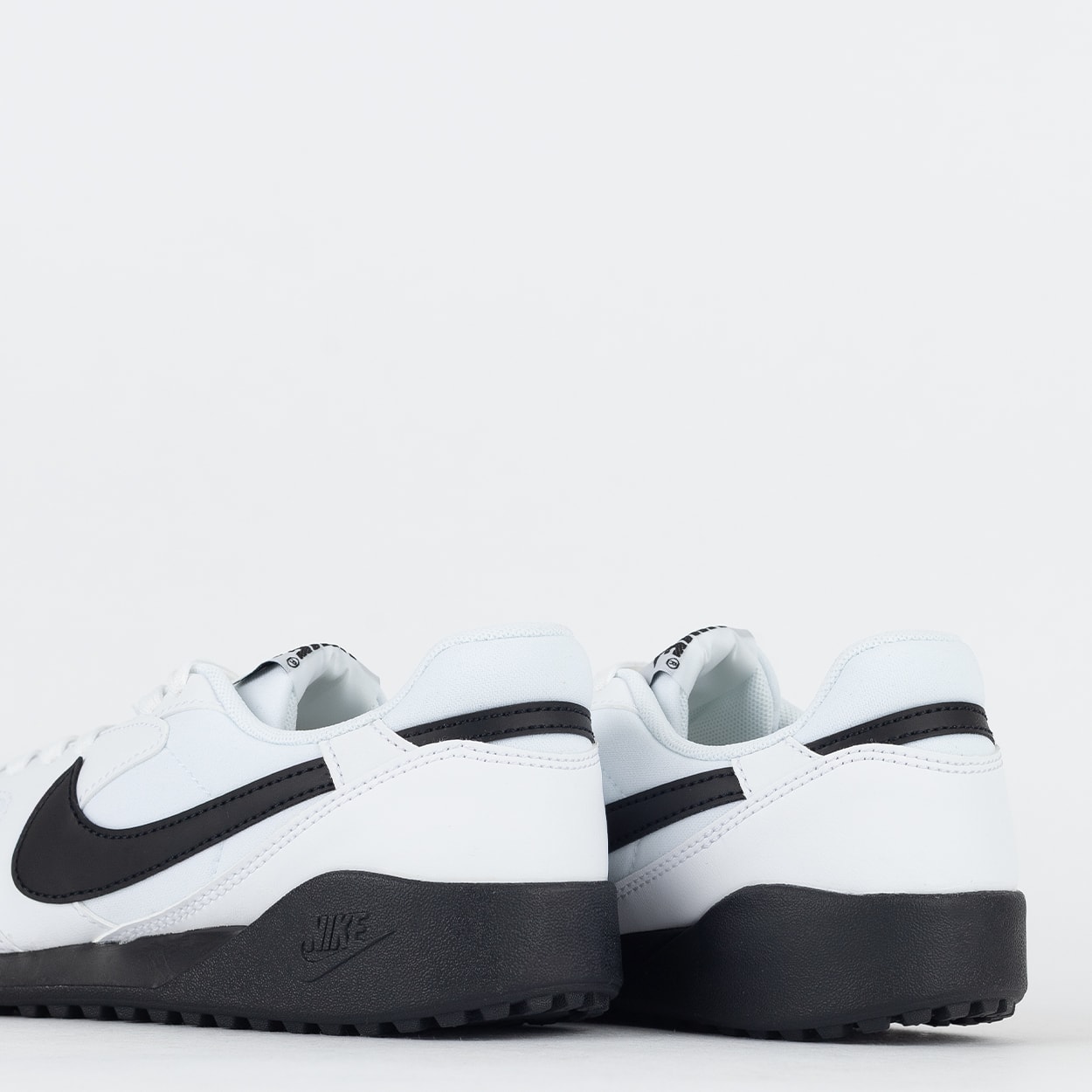 Tênis Nike Terra Manta White Black HQ1940-100