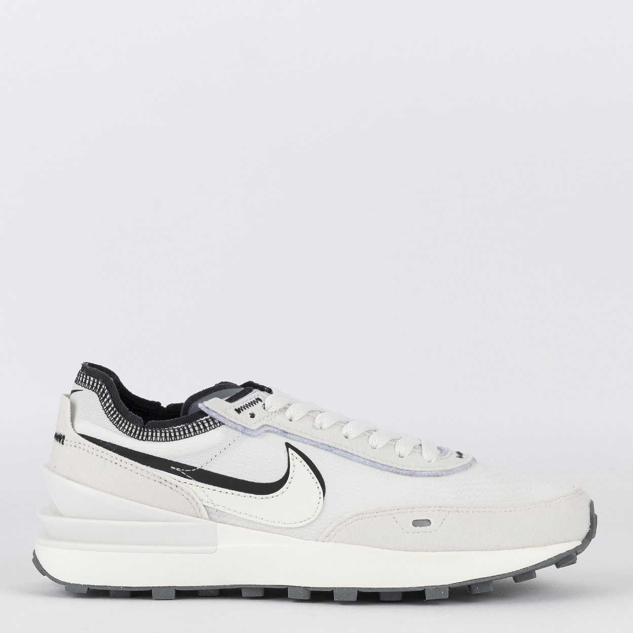 nike waffle one sacai