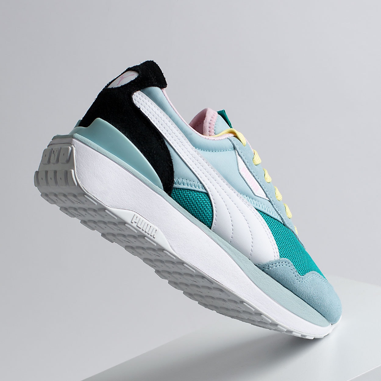 Compre Tênis cano alto de couro e camurça Puma Online