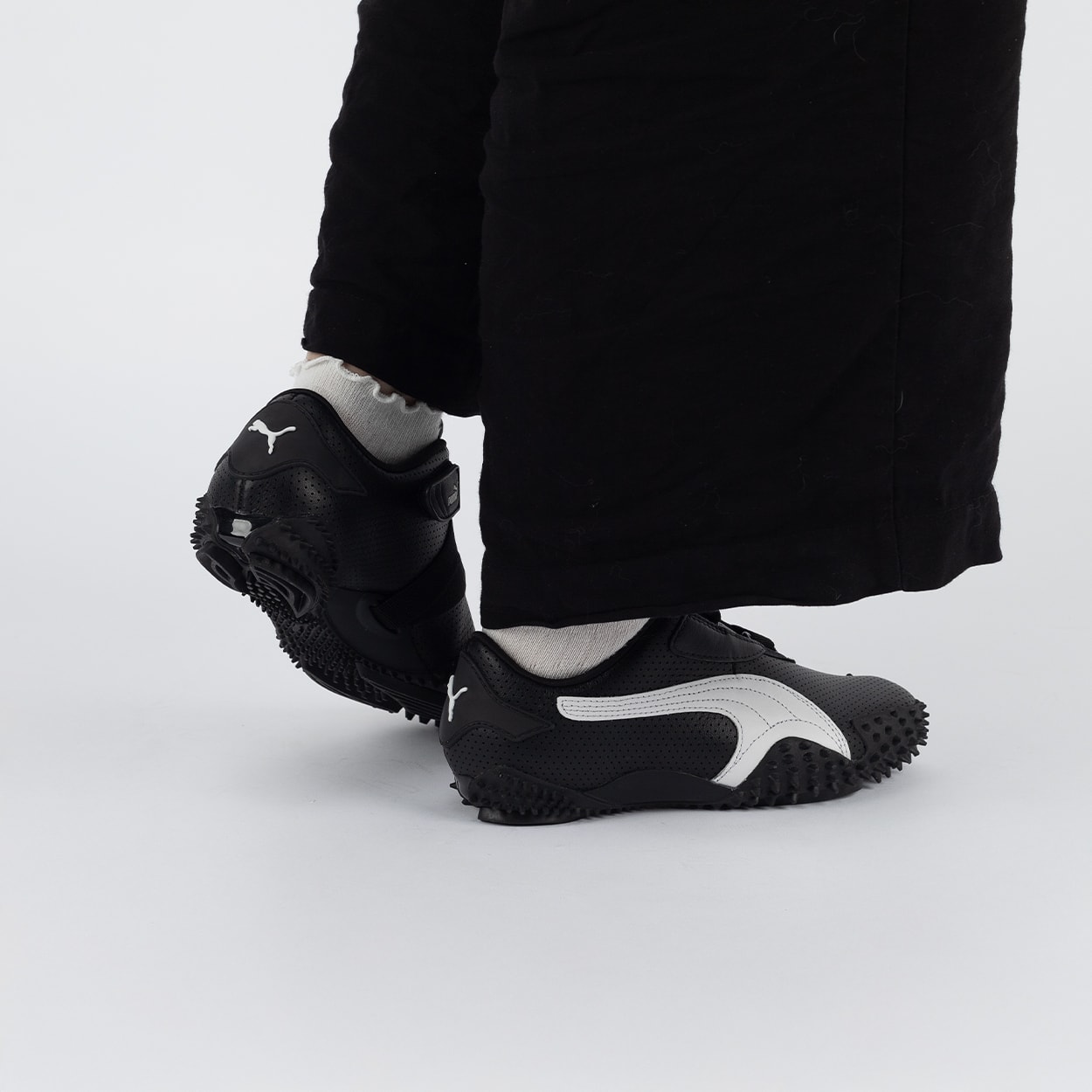 Tênis Puma Mostro Perf Black White 397331-02