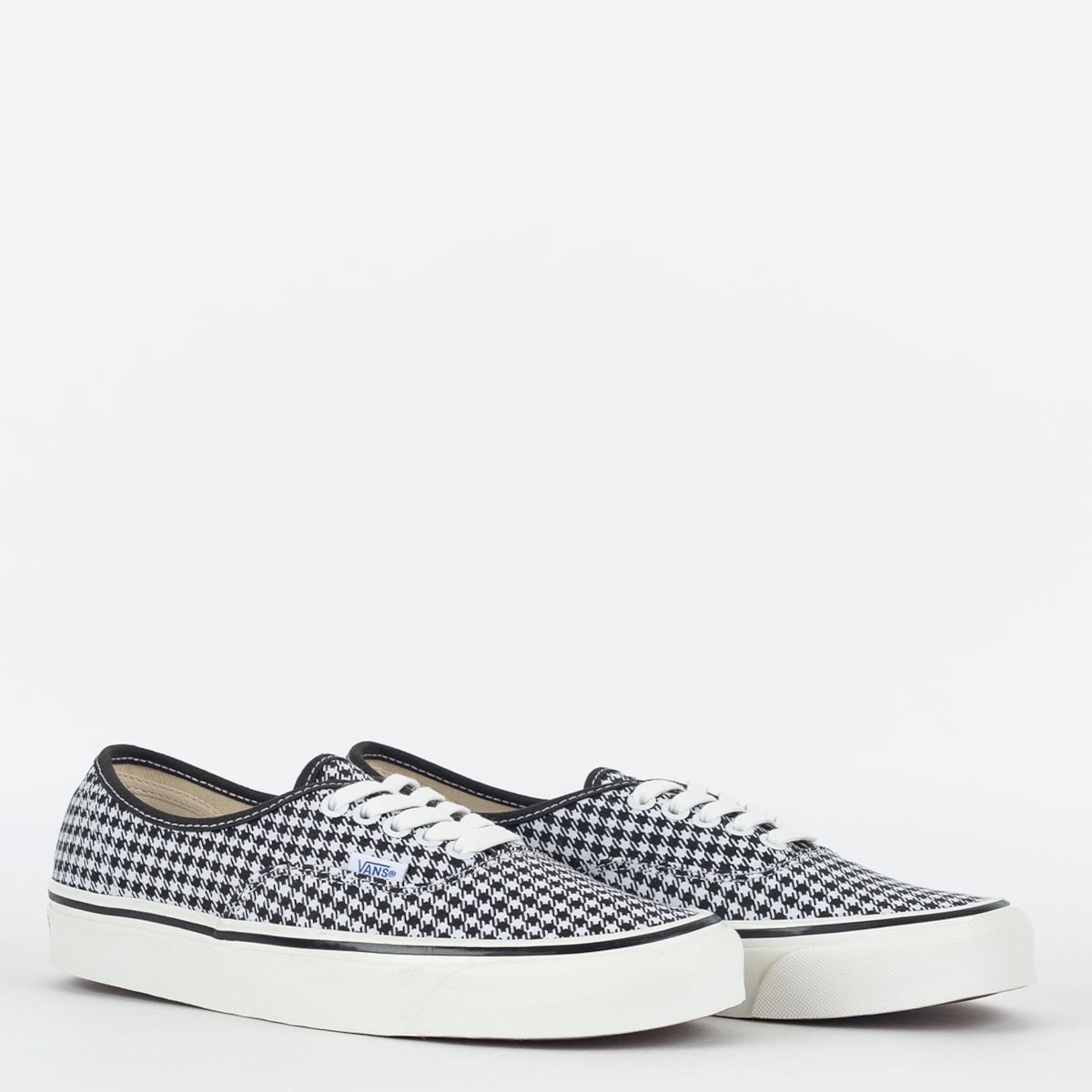 vans anaheim authentic 44