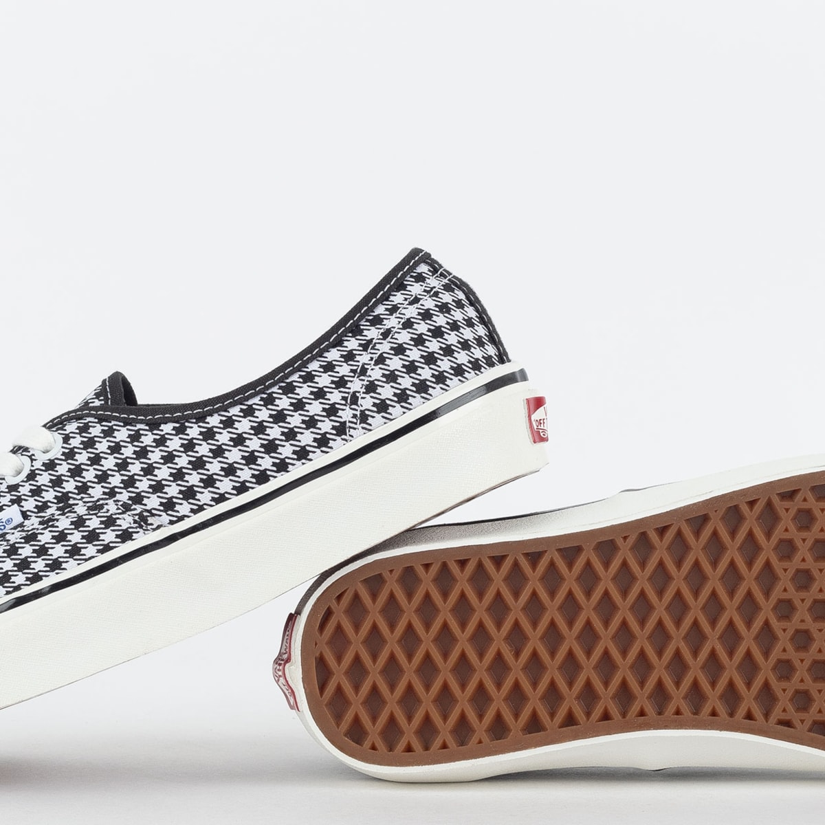 vans anaheim authentic 44