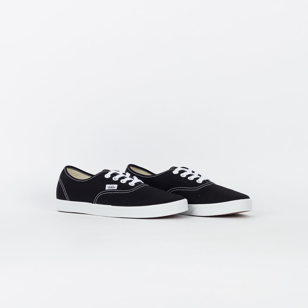 VANS AUTHENTIC VN000JRAL3B　29cm VANS [AUTHENTIC VN000JRAL3B] (BLACK LEATHER)