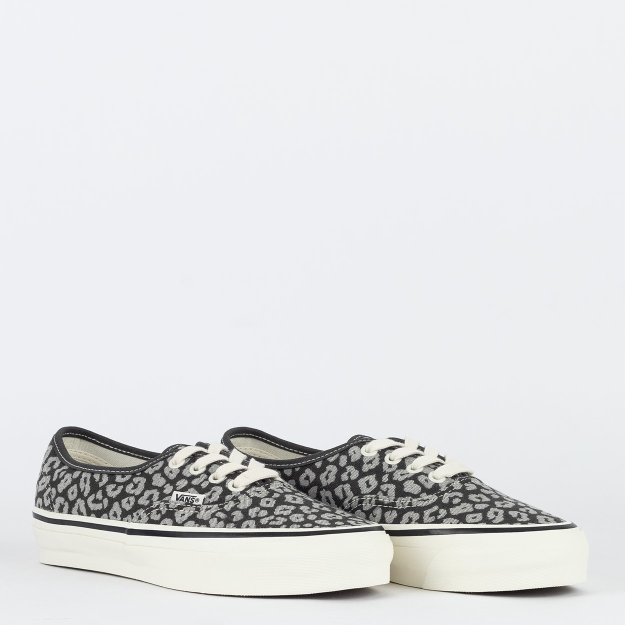Tênis Vans Authentic Reissue 44 Cheetah Grey VN000CT71XM Tênis Vans Authentic Reissue 44 Cheetah Grey VN000CT71XM