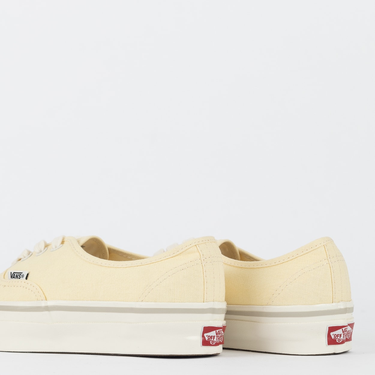 Tênis Vans Authentic Reissue 44 MTE Salt Wash Yellow Cream VN000CW2W2V